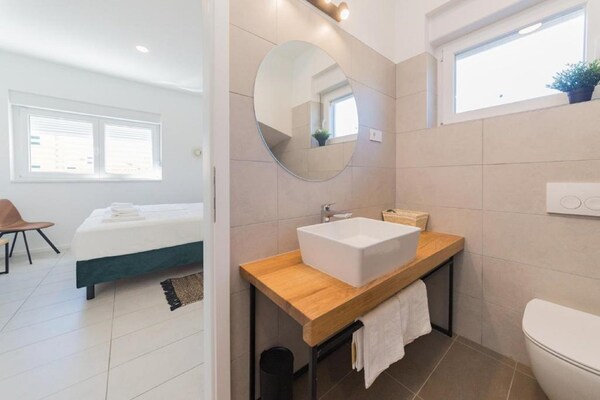 Foto van Luxury Villas Bellavista - Four Bedroom Villa with Pool - BathRoom