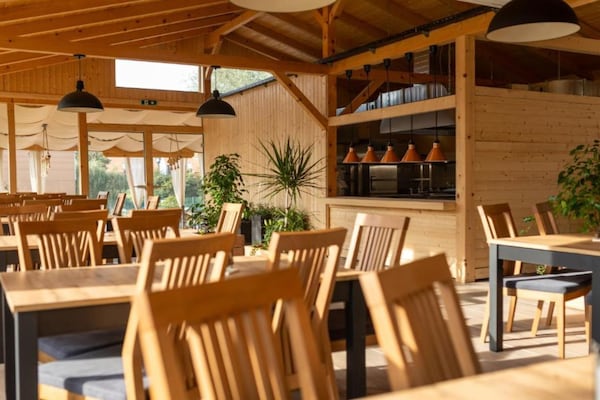 Foto van Halicanum Glamping Peaceful Retreat Resort 2 - Vakantiehuis in Sveti Martin na Muri - DiningRoom