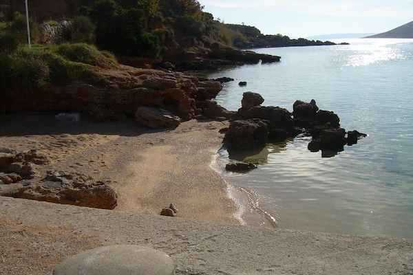 Foto van Rab Diving Mirko - One Bedroom Apartment with Sea View (3A) - Outdoor