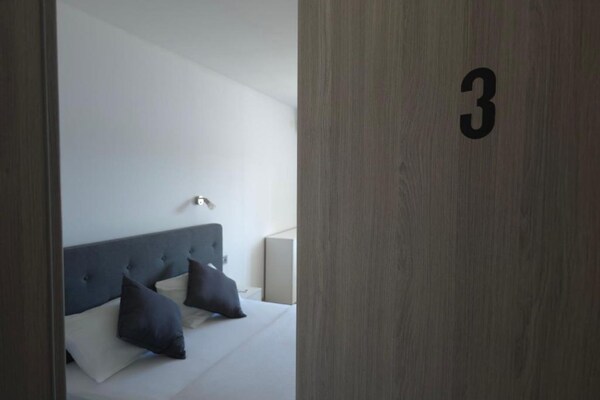 Foto van Rooms Burnum - Double Room 3 - Vakantiehuis in Vrbnik-Knin - BedRoom