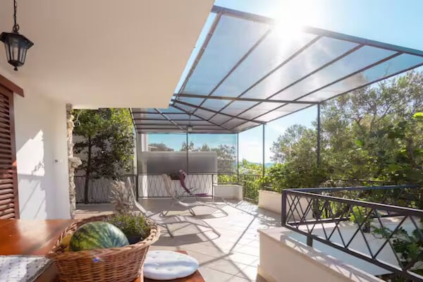 Foto van Blue Magic Apartment - Two Bedroom Apartment with Sea View and Terrace - Terrace