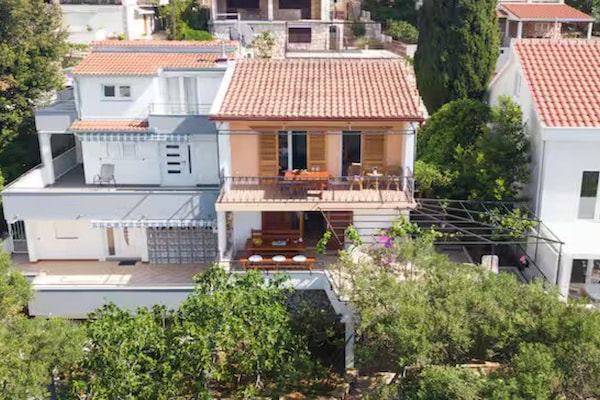 Foto van Blue Magic Apartment - Two Bedroom Apartment with Sea View and Terrace - Outdoor