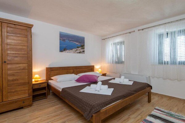 Foto van Beautiful Villa Anita - Four Bedroom Villa with Outdoor Swimming Pool - BedRoom