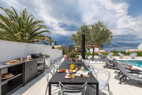 Foto van Modern appartement met zwembad en terras - Vakantiehuis in Slatine - Facilities