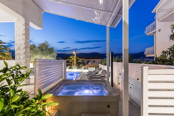 Foto van Modern appartement met zwembad en terras - Vakantiehuis in Slatine - Wellness