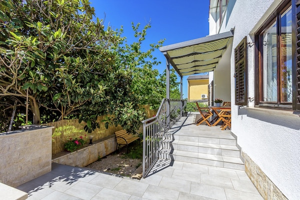 Foto van Appartement in Pula bij zee en centrum - Vakantiehuis in Škatari - ExteriorSummer