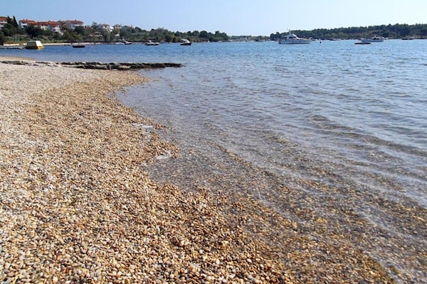 Foto van Appartement met gedeeld zwembad - Vakantiehuis in Ližnjan - AreaSummer5KM