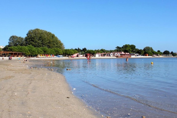 Foto van 4 gasten appartement in Medulin - Vakantiehuis in Ližnjan - AreaSummer5KM