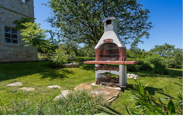 Foto van Villa in Montižana met zwembad bij Mirna - Vakantiehuis in Montižana - Untagged