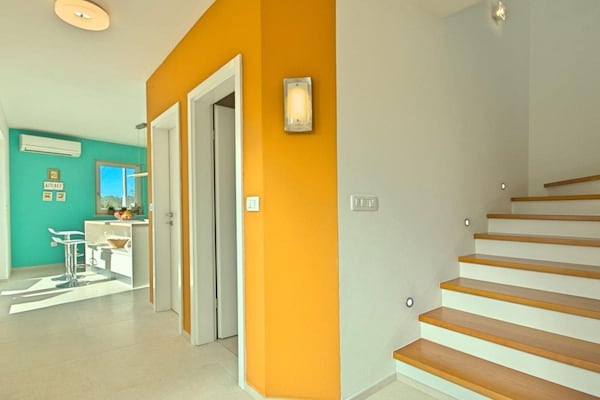 Foto van Barbara met zwembad**** Comfortabele vakantiewoning - Landing