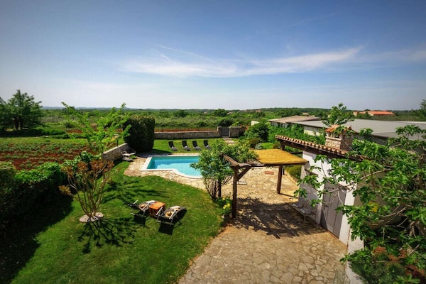 Foto van Casa Orah met zwembad - Comfortabele vakantiewoning - Untagged