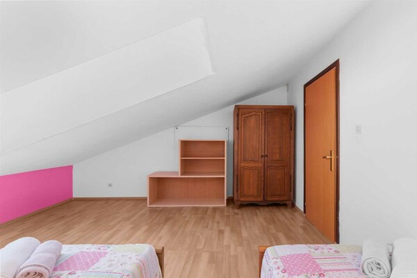Foto van Appartement/vakantiehuis A6 Villa Falcon vlakbij de zee - Untagged