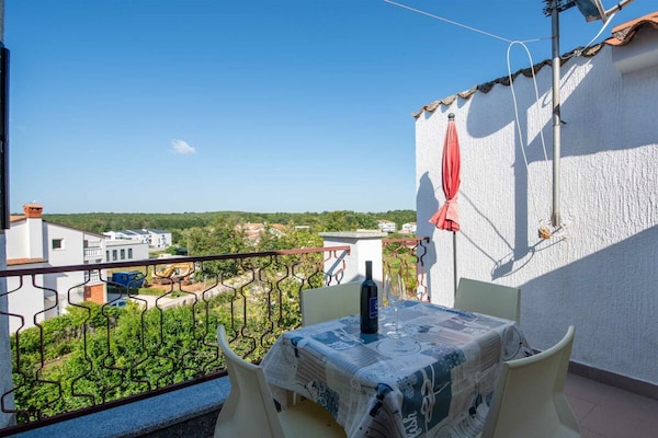 Foto van Appartement/vakantiehuis A6 Villa Falcon vlakbij de zee - Untagged