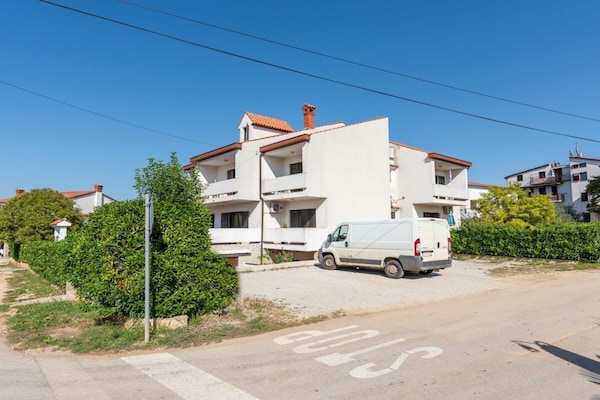 Foto van Appartement/vakantiehuis A6 Villa Falcon vlakbij de zee - Untagged