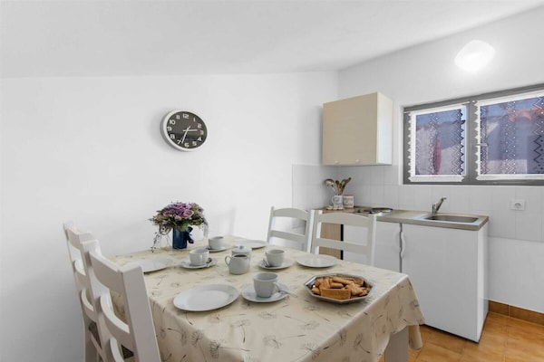 Foto van Appartement/vakantiehuis A6 Villa Falcon vlakbij de zee - Untagged