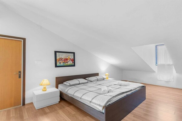 Foto van Appartement/vakantiehuis A6 Villa Falcon vlakbij de zee - Untagged