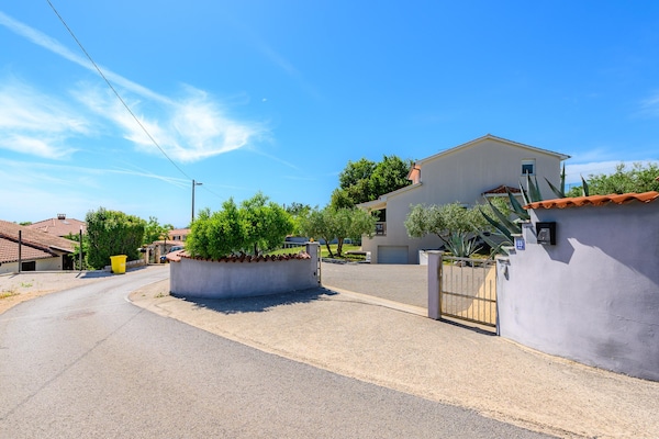 Foto van Gezellige villa met uitzicht - Vakantiehuis in Rojci - AreaSummer1KM