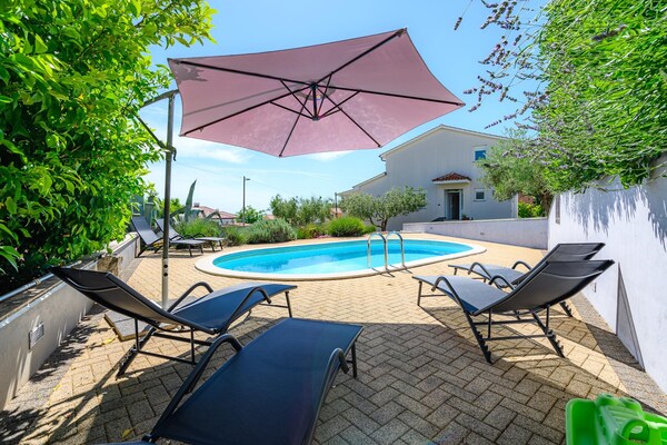 Foto van Gezellige villa met uitzicht - Vakantiehuis in Rojci - PoolOfHouse