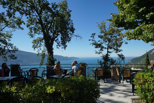 Foto van Residence La Rotonda, Tignale - Vakantiehuis in Tignale - ViewSummer