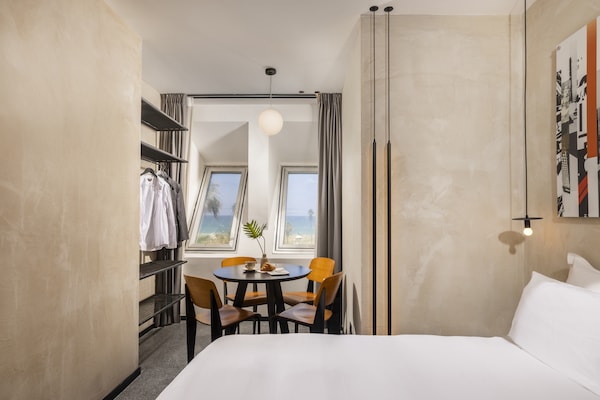 Foto van Brut Seafront Hotel By Sunday - Deluxe familiekamer voor 4 personen - BedRoom