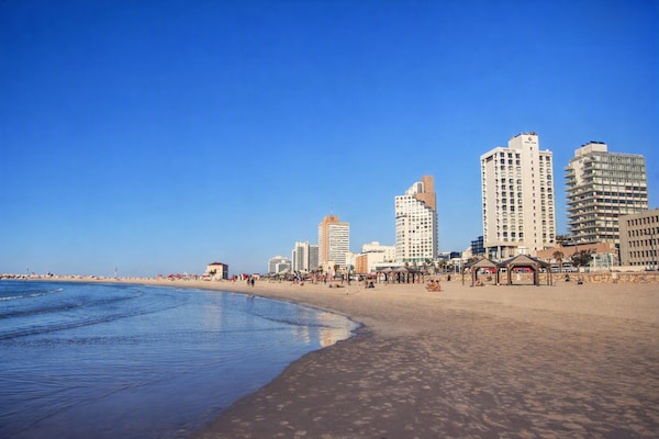 Foto van Brut Seafront Hotel By Sunday - Deluxe familiekamer voor 4 personen - AreaSummer1KM