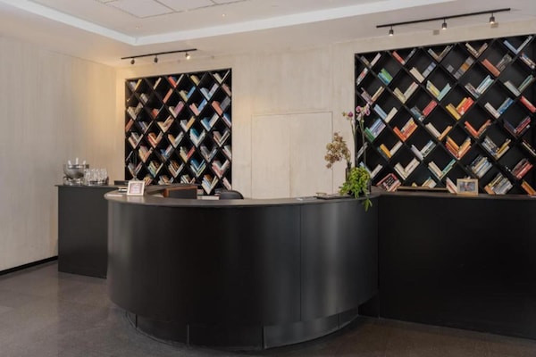 Foto van Brut Seafront Hotel By Sunday - Deluxe familiekamer voor 4 personen - HallReception