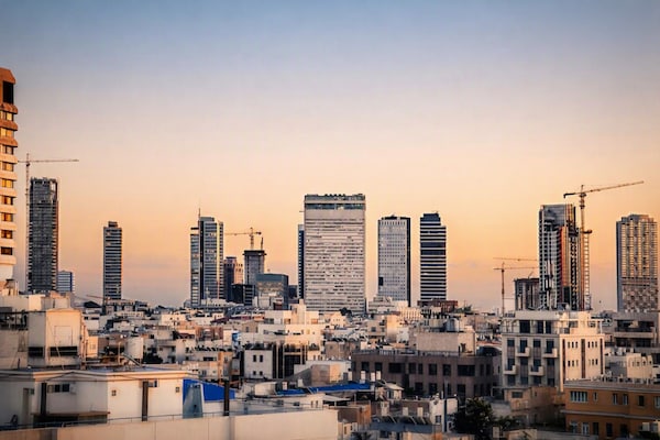 Foto van Brut Seafront Hotel by Sunday - Executive Suite - Vakantiehuis in Tel Aviv - AreaSummer1KM