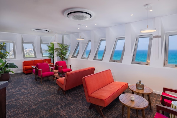 Foto van Brut Seafront Hotel by Sunday - Klassieke tweepersoonskamer - HotelFacilitiesAndServices