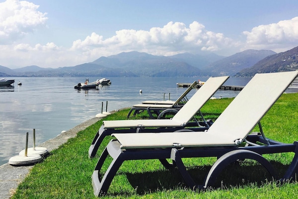 Foto van Residentie Casa & Vela met privéstrand in Oggebbio - WaterView