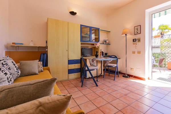 Foto van Residentie Casa & Vela met privéstrand in Oggebbio - LivingRoom