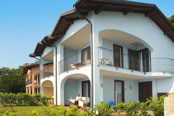 Foto van Appartement Vigneto Due in Oggebbio - Vakantiehuis in Oggebbio - ExteriorSummer