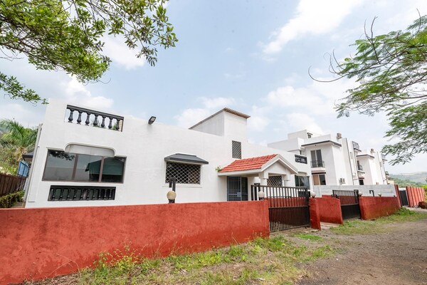 Foto van Bubble Nest 2bhk van Palette | Jacuzzi | Lonavala - Vakantiehuis in Lonavala - ViewSummer