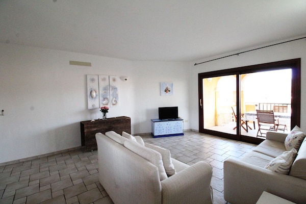 Foto van Appartement voor 6 personen, Cannigione - Vakantiehuis in Arzachena - LivingRoom