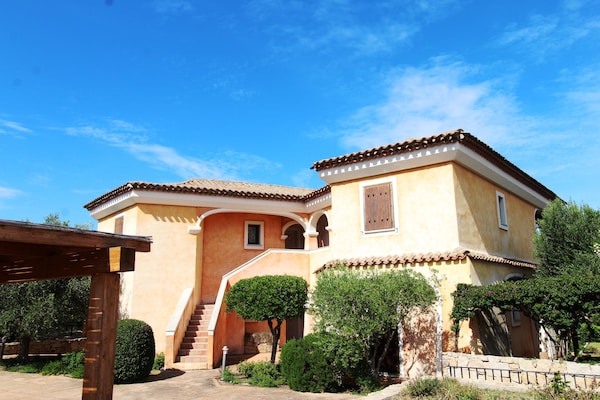Foto van Appartement voor 6 personen, Cannigione - Vakantiehuis in Arzachena - ExteriorSummer