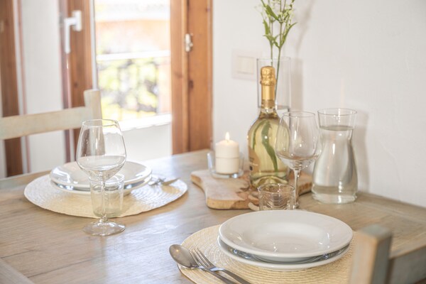 Foto van Residence met gemeenschappelijk zwembad in Palau - Vakantiehuis in Palau (SS) - DiningRoom