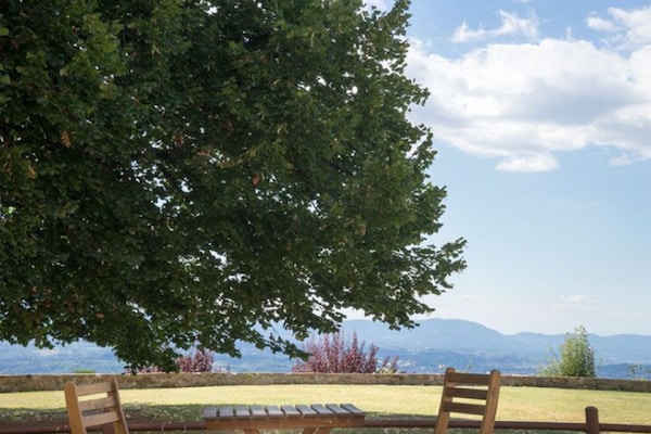 Foto van Vakantiehuis in Pergine Valdarno met Zwembad - Vakantiehuis in Pergine Valdarno - ExteriorSummer