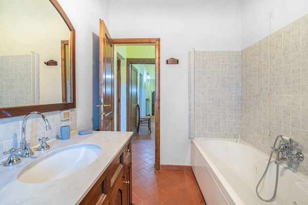 Foto van Villa Belle Vue: een charme - Vakantiehuis in Montalcino - BathRoom