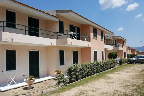 Foto van Appartement vlakbij zee, 2 zwembaden - Vakantiehuis in Valledoria - ExteriorSummer