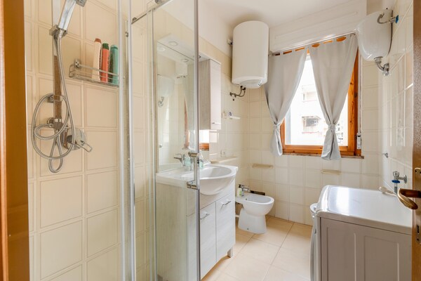 Foto van Vicino al lungomare, con aria condizionata - Vakantiehuis in Alghero - BathRoom