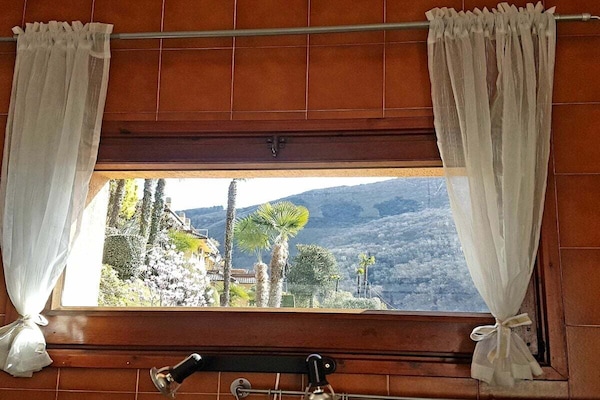 Foto van Appartement Panorama met zwembad - Vakantiehuis in Maccagno - Untagged