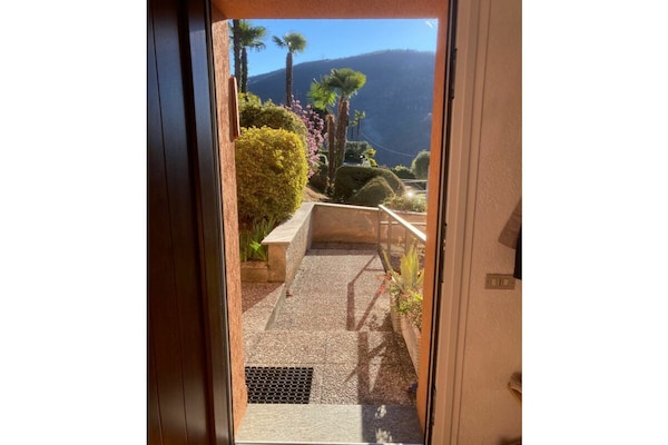 Foto van Appartement Panorama met zwembad - Vakantiehuis in Maccagno - Untagged