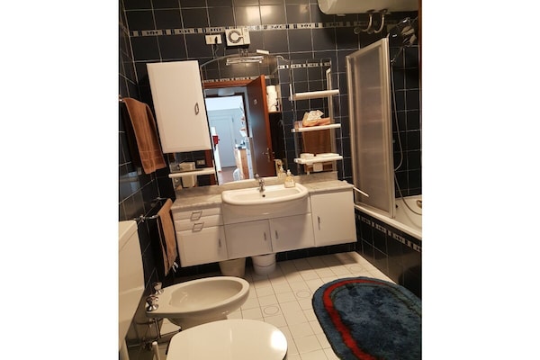 Foto van Appartement Panorama met zwembad - Vakantiehuis in Maccagno - Untagged