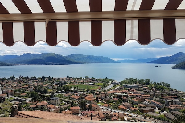 Foto van Appartement Panorama met zwembad - Vakantiehuis in Maccagno - Untagged