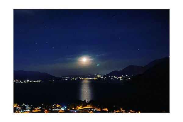 Foto van Appartement Panorama met zwembad - Vakantiehuis in Maccagno - Untagged