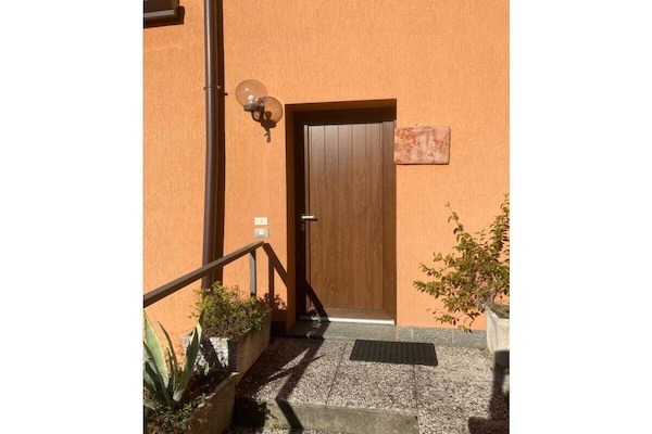 Foto van Appartement Panorama met zwembad - Vakantiehuis in Maccagno - Untagged
