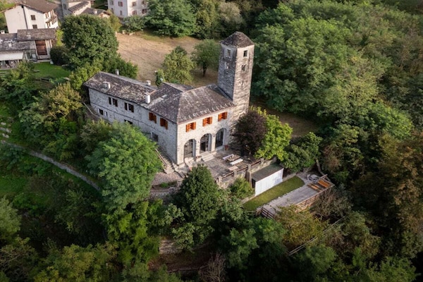 Foto van Campanile Nero - Vaarwel - Vakantiehuis in Prata Camportaccio - ExteriorSummer