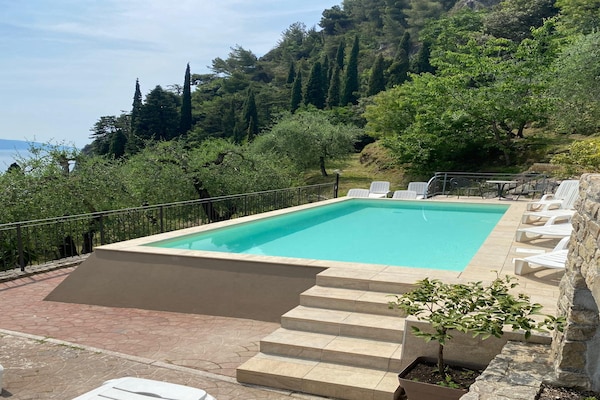 Foto van Appartement Gianna in Limone - Vakantiehuis in Limone sul Garda - Pool