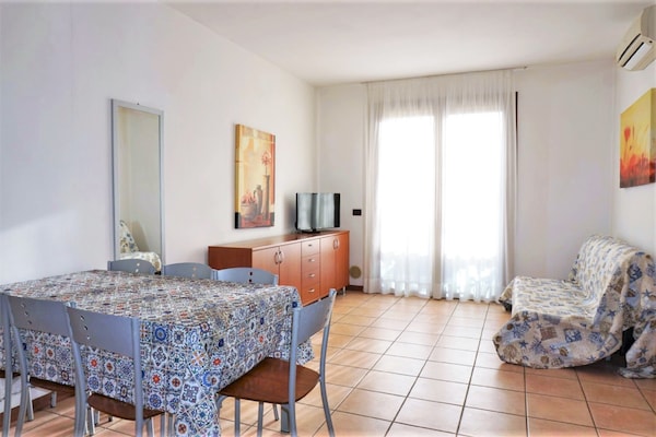 Foto van Ontspannend appartement in Caorle voor 7 personen - Vakantiehuis in Caorle (VE) - DiningRoom
