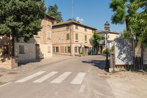 Foto van Vakantiehuis Ca' De' Grimaldi met tuin - Vakantiehuis in Castellarano - AreaSummer1KM