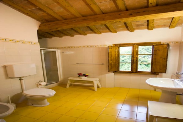 Foto van Ruim huis met zwembad - Vakantiehuis in Brisighella - BathRoom